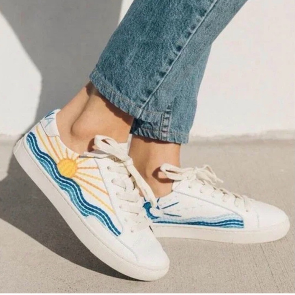 Soludos Women's Embroidered Sunrise Sunset Sneakers in White Leather Size 7
